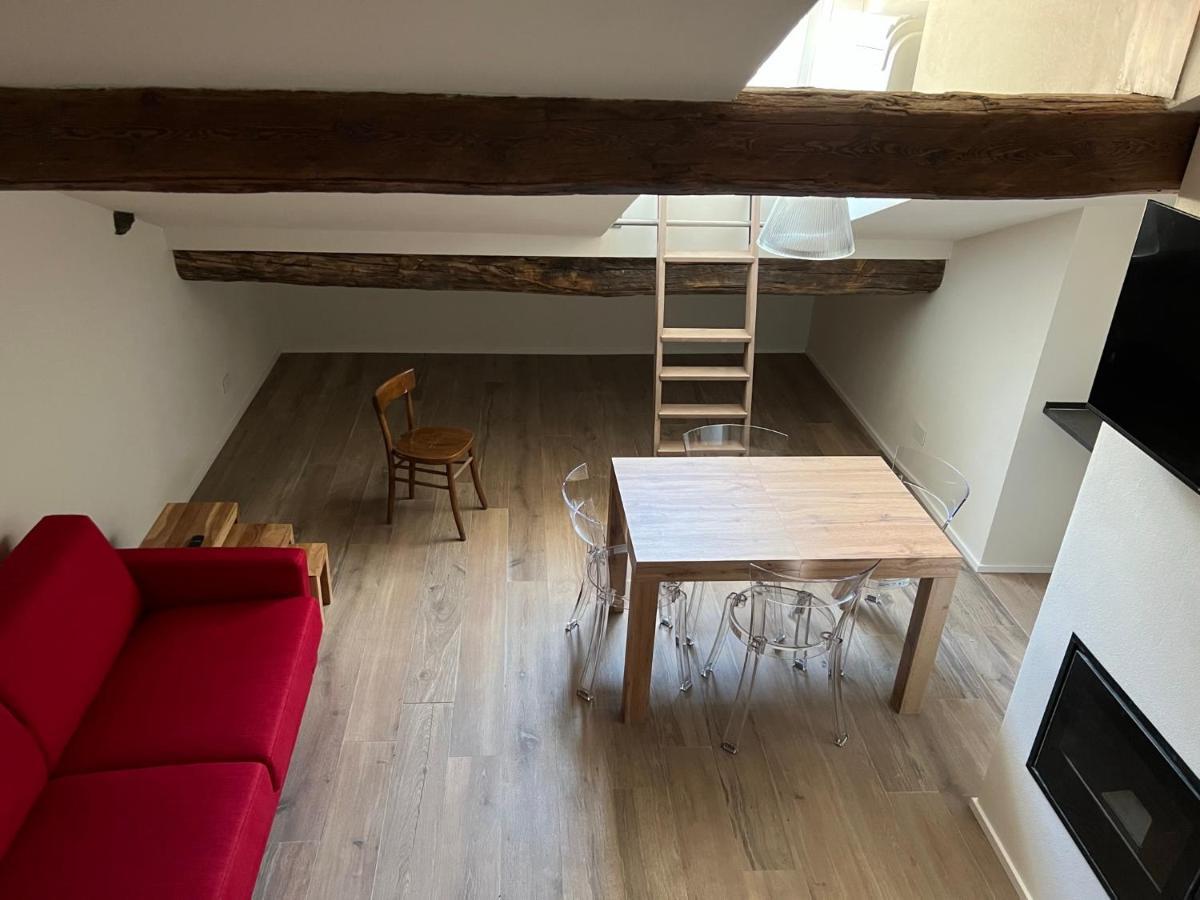 Belabri - Central Charme&Comfort -Mansarde E Appartamento Aosta Kültér fotó