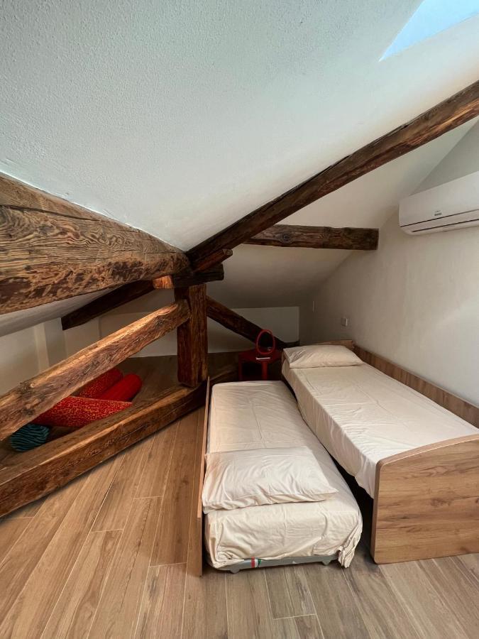 Belabri - Central Charme&Comfort -Mansarde E Appartamento Aosta Kültér fotó