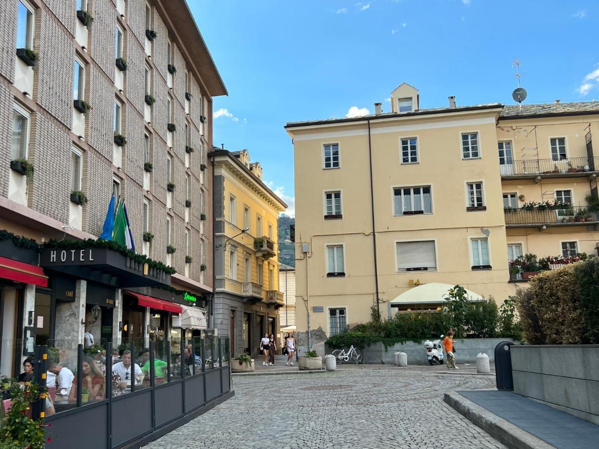 Belabri - Central Charme&Comfort -Mansarde E Appartamento Aosta Kültér fotó